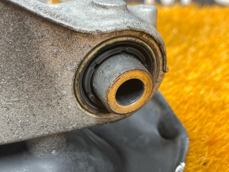 кулак поворотный, 2000 рублей, Красноярск