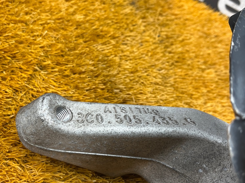 кулак поворотный, 2000 рублей, Красноярск