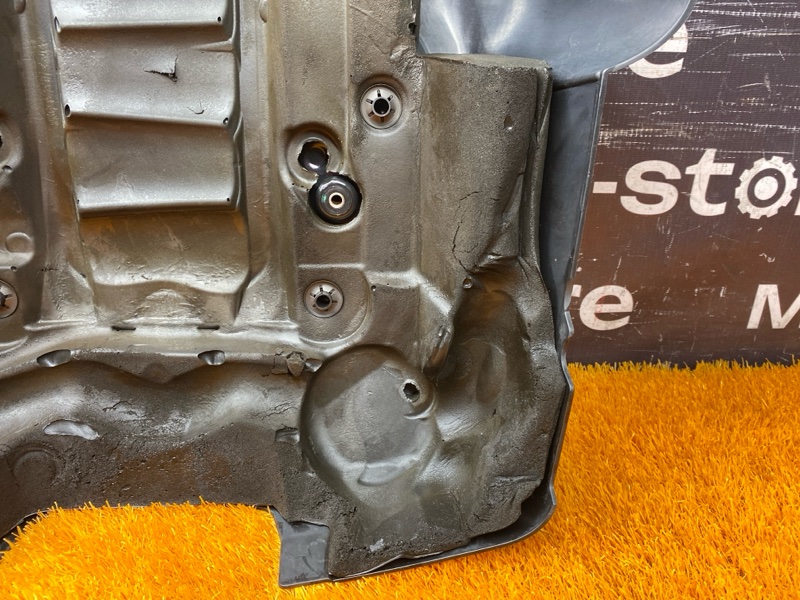 крышка двигателя, 900 рублей, Красноярск