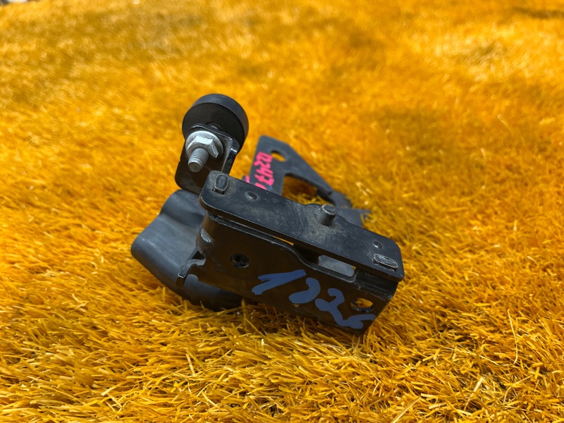 Крюк капота, 1100 рублей, Красноярск