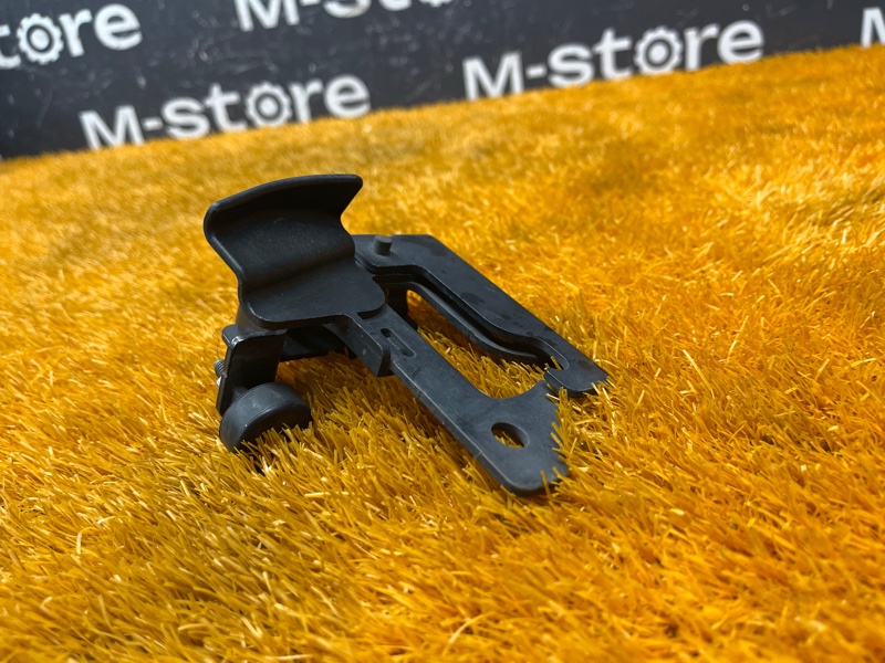 Крюк капота, 1100 рублей, Красноярск