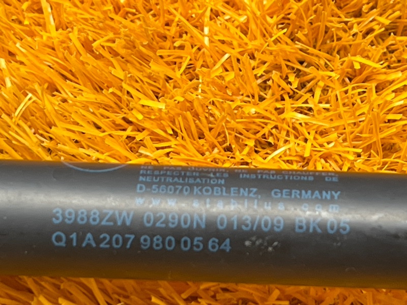 амортизатор капота, 900 рублей, Красноярск