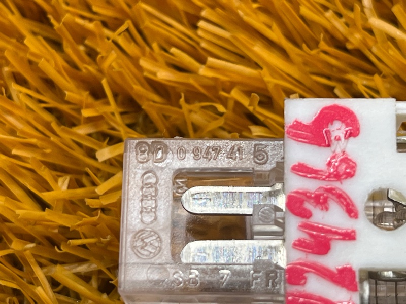 плафон освещения, 100 рублей, Красноярск