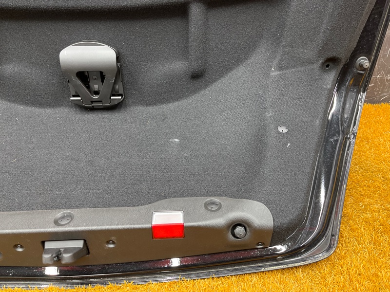 крышка багажника, 10000 рублей, Красноярск