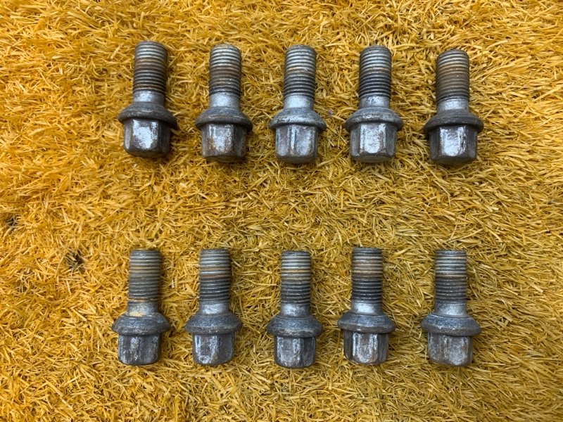 болт колесный, 2000 рублей, Красноярск