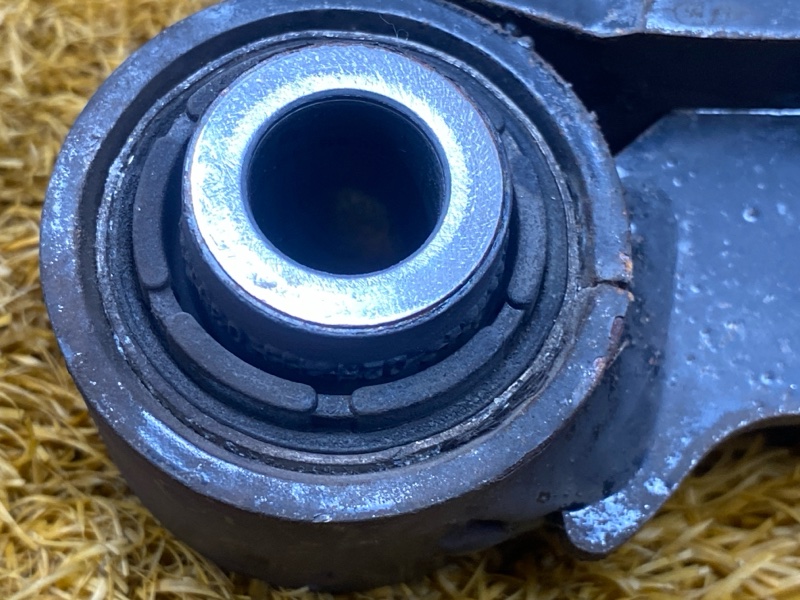 Рычаг подвески верхний, 1000 рублей, Красноярск