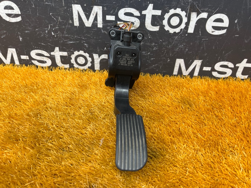 педаль газа, 2000 рублей, Красноярск