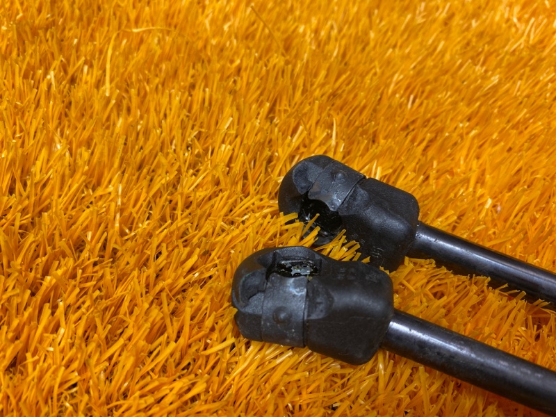 амортизатор капота, 500 рублей, Красноярск