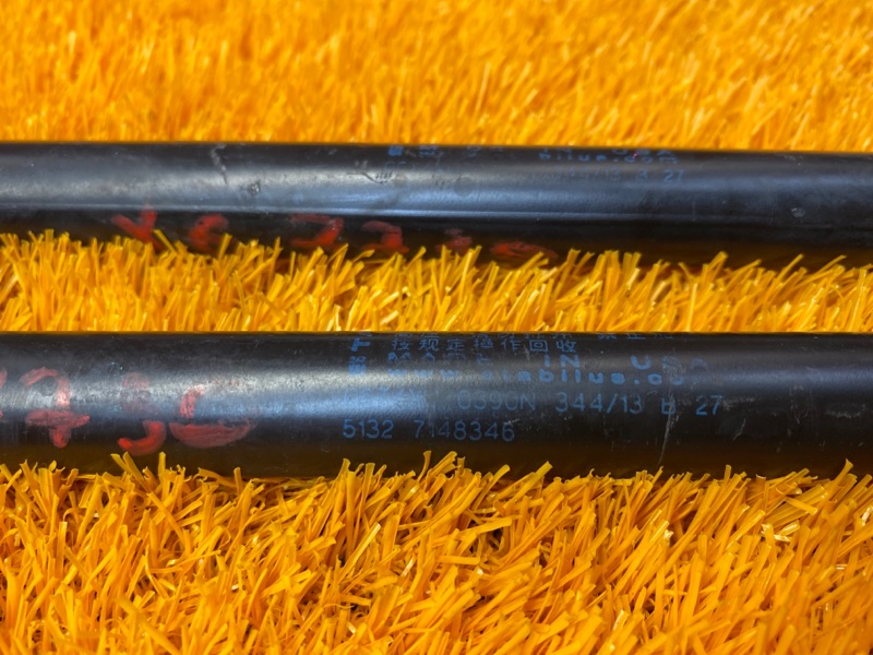 амортизатор капота, 500 рублей, Красноярск