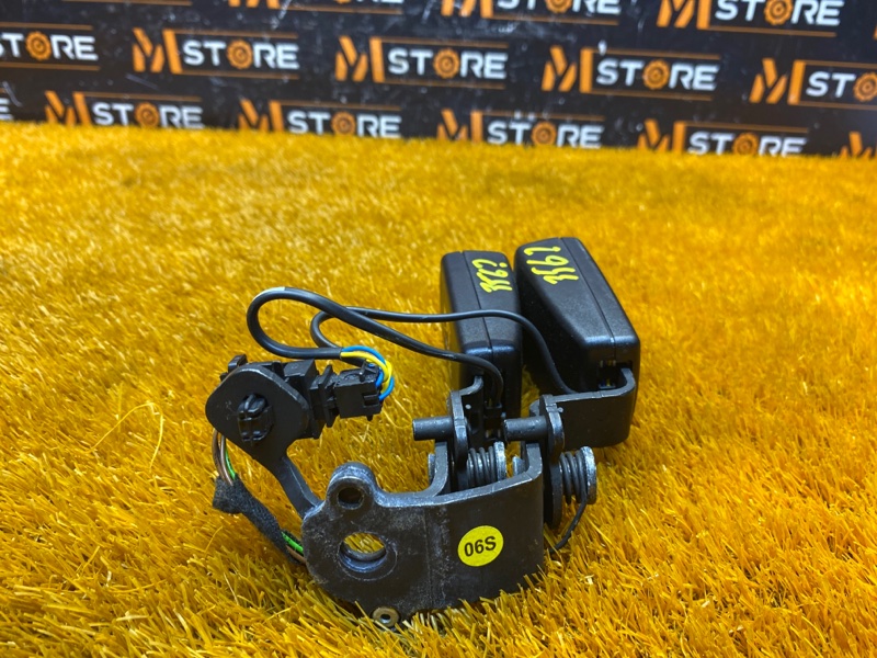 замок ремня безопасности, 1000 рублей, Красноярск