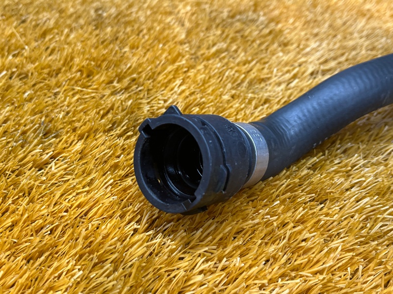 Патрубок системы охлаждения, 1500 рублей, Красноярск