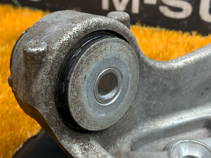 кулак поворотный, 2000 рублей, Красноярск