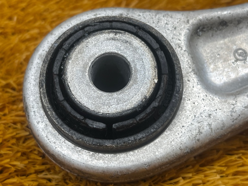 Рычаг подвески верхний, 1000 рублей, Красноярск