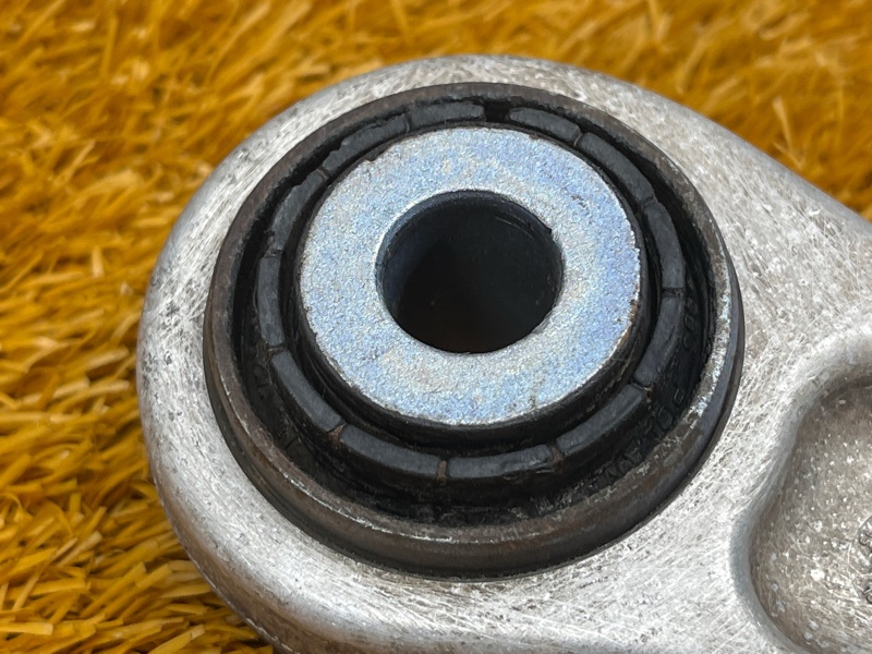 Рычаг подвески верхний, 1000 рублей, Красноярск