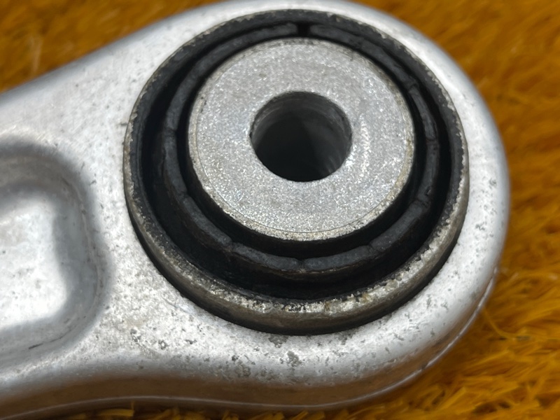 Рычаг подвески верхний, 1000 рублей, Красноярск