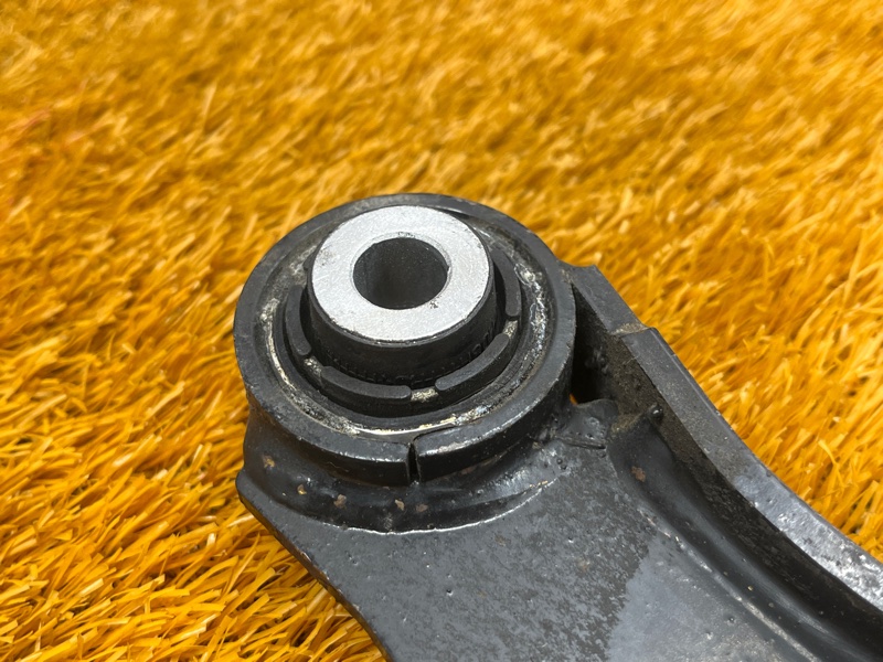 Рычаг подвески верхний, 1000 рублей, Красноярск