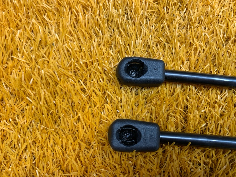 Амортизатор пола багажника, 1000 рублей, Красноярск