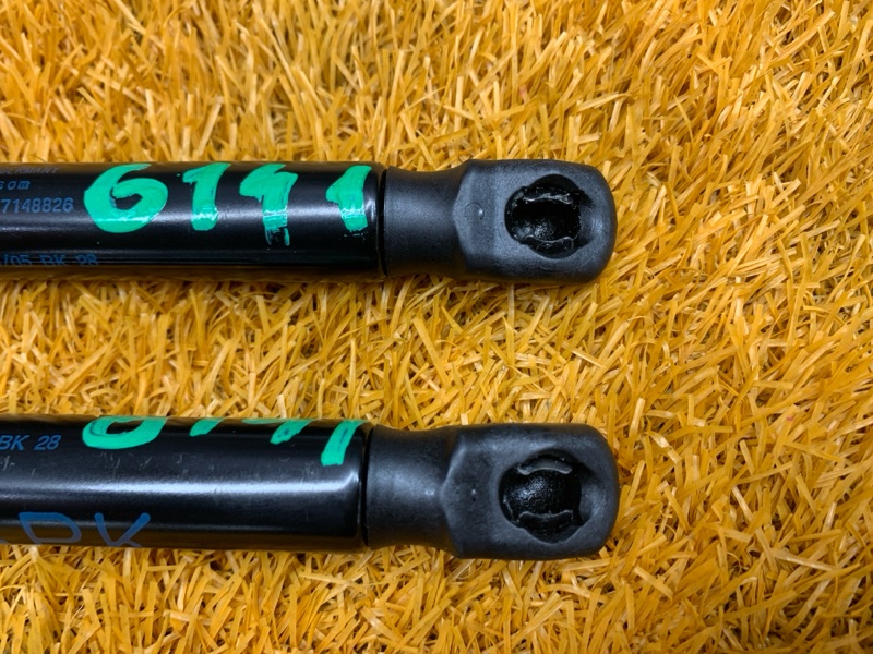 Амортизатор пола багажника, 1000 рублей, Красноярск