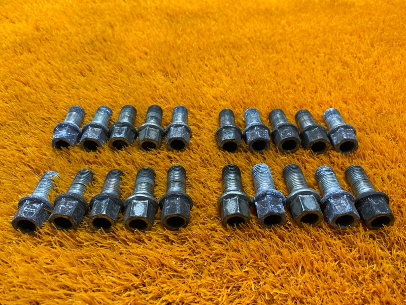 болт колесный, 2000 рублей, Красноярск