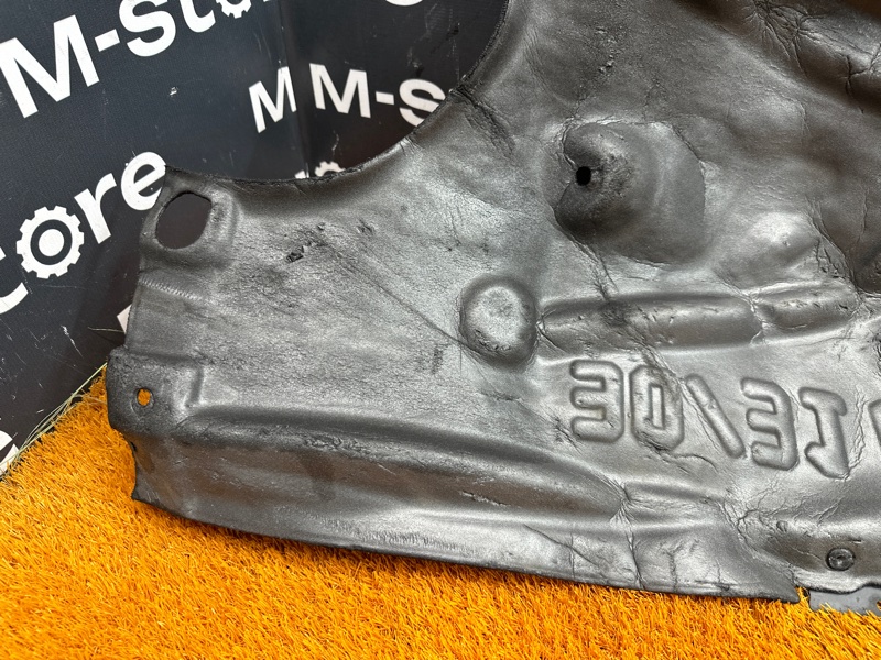 подкрылок, 1500 рублей, Красноярск