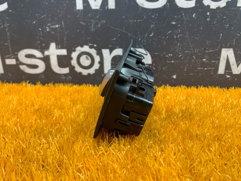 Переключатель света фар, 1000 рублей, Красноярск