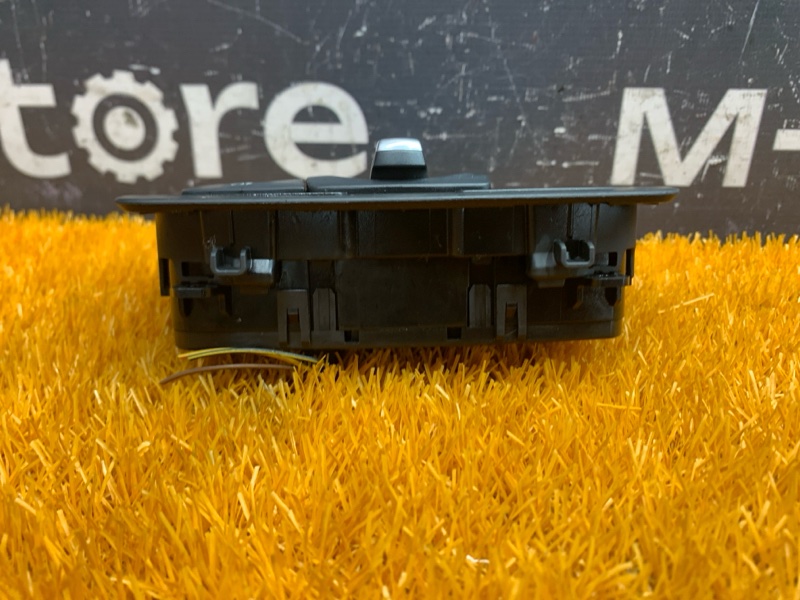 Переключатель света фар, 1000 рублей, Красноярск