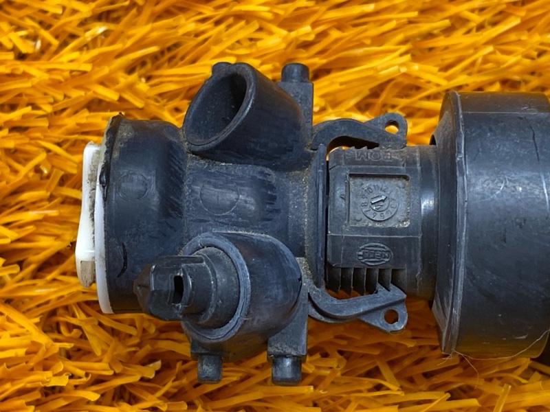 Форсунка омывателя фары, 2000 рублей, Красноярск