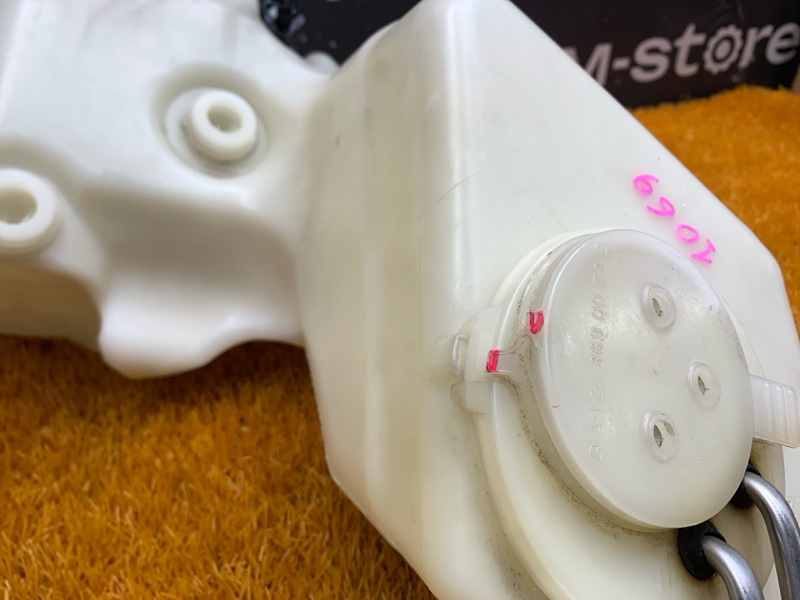 Бачок омывателя, 2000 рублей, Красноярск