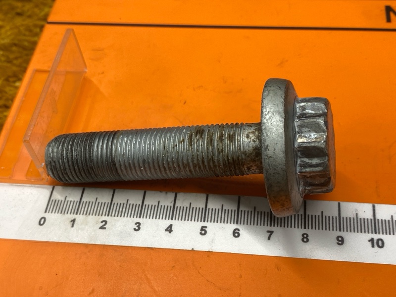 Болт привода, 200 рублей, Красноярск