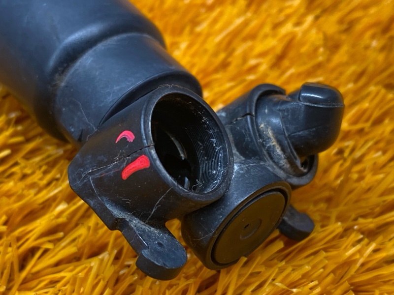 Форсунка омывателя фары, 500 рублей, Красноярск