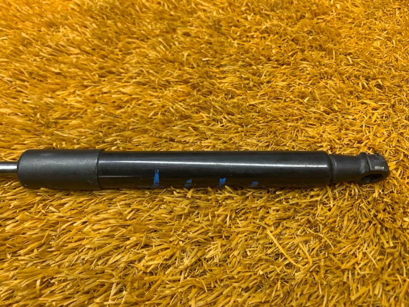 амортизатор капота, 500 рублей, Красноярск