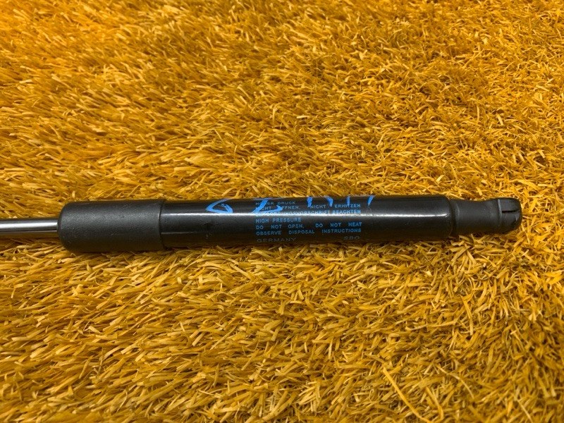 амортизатор капота, 500 рублей, Красноярск