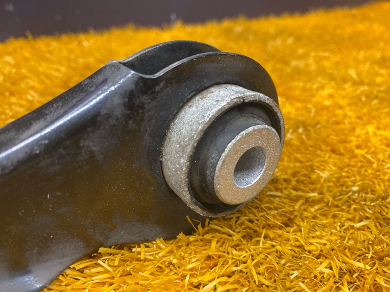 Рычаг подвески верхний, 1000 рублей, Красноярск