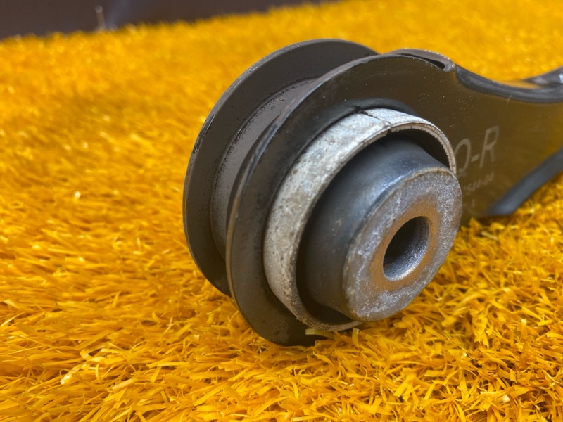 Рычаг подвески верхний, 1000 рублей, Красноярск