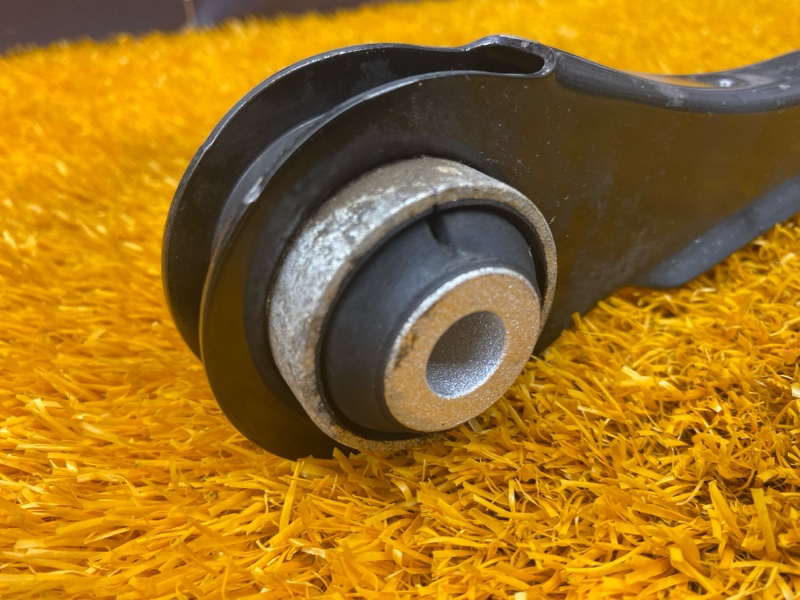 Рычаг подвески верхний, 1000 рублей, Красноярск