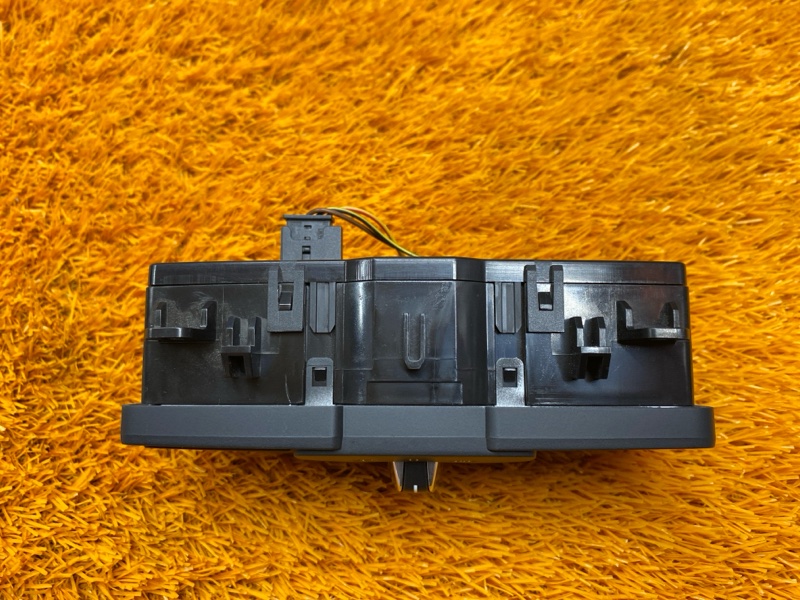 Переключатель света фар, 1000 рублей, Красноярск