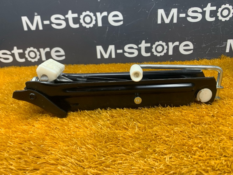 домкрат, 2000 рублей, Красноярск