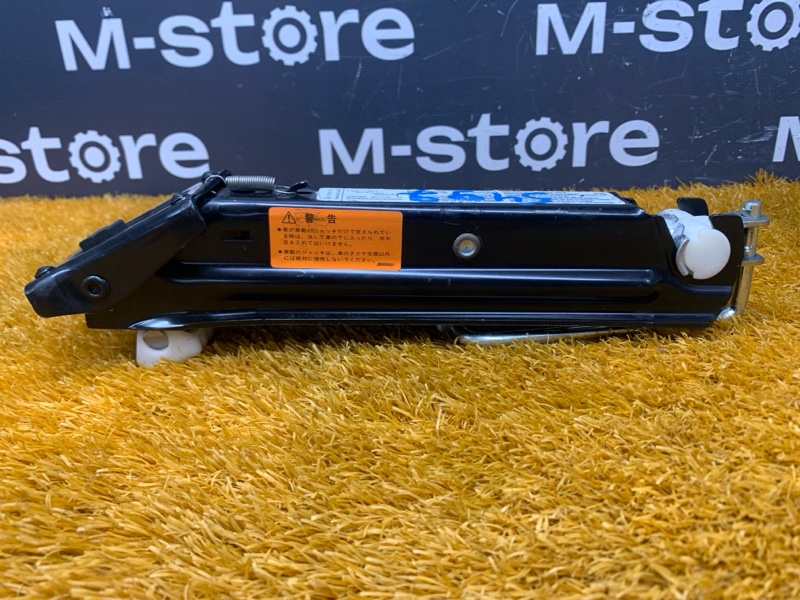 домкрат, 2000 рублей, Красноярск