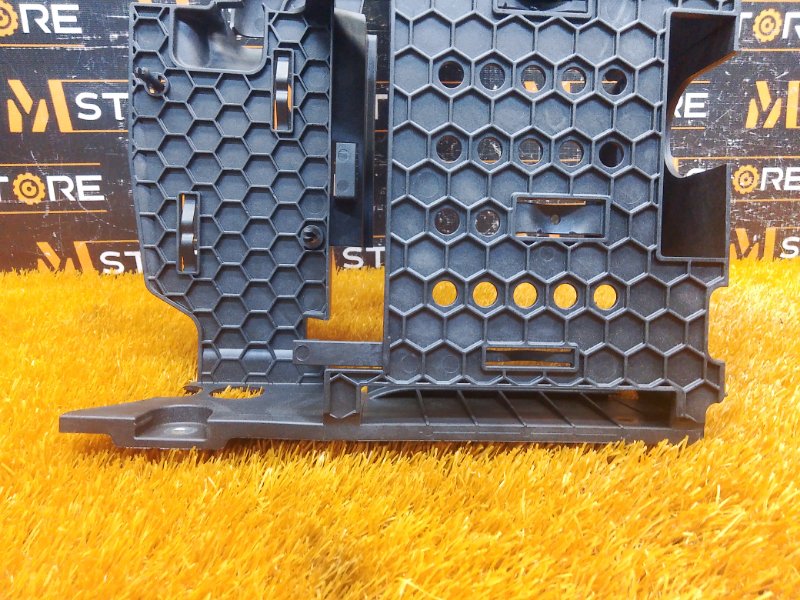 кронштейн, 300 рублей, Красноярск