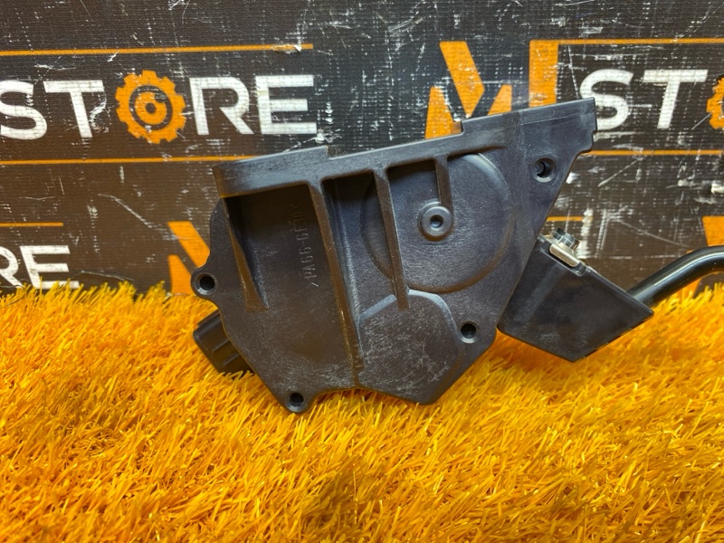 педаль газа, 1000 рублей, Красноярск