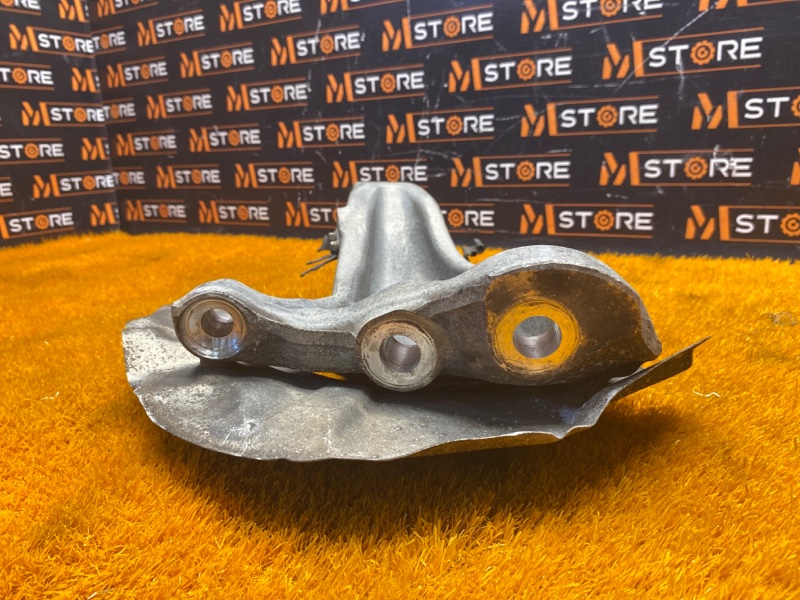 кулак поворотный, 1000 рублей, Красноярск