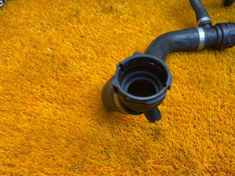 Патрубок системы охлаждения, 1200 рублей, Красноярск