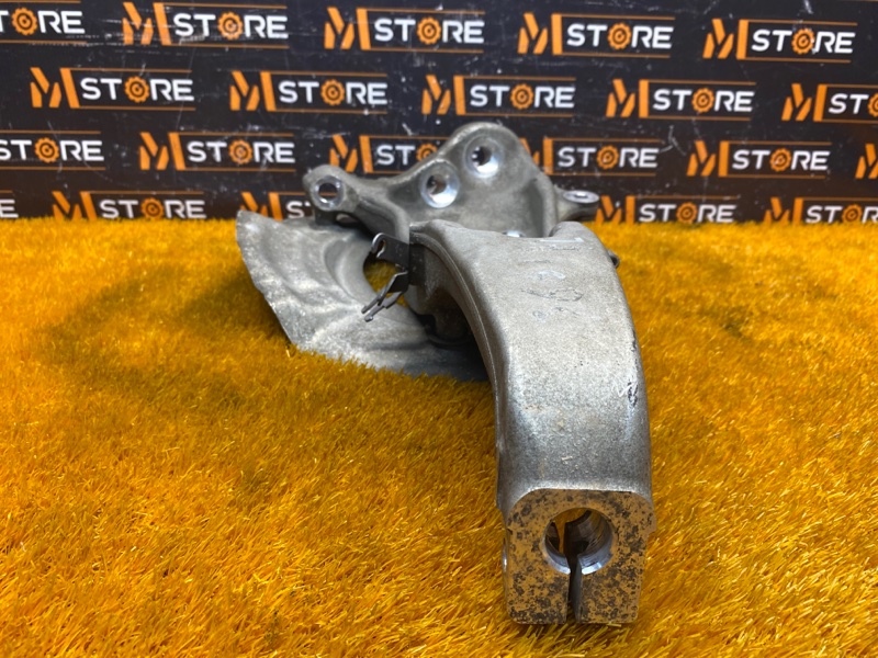 кулак поворотный, 1000 рублей, Красноярск