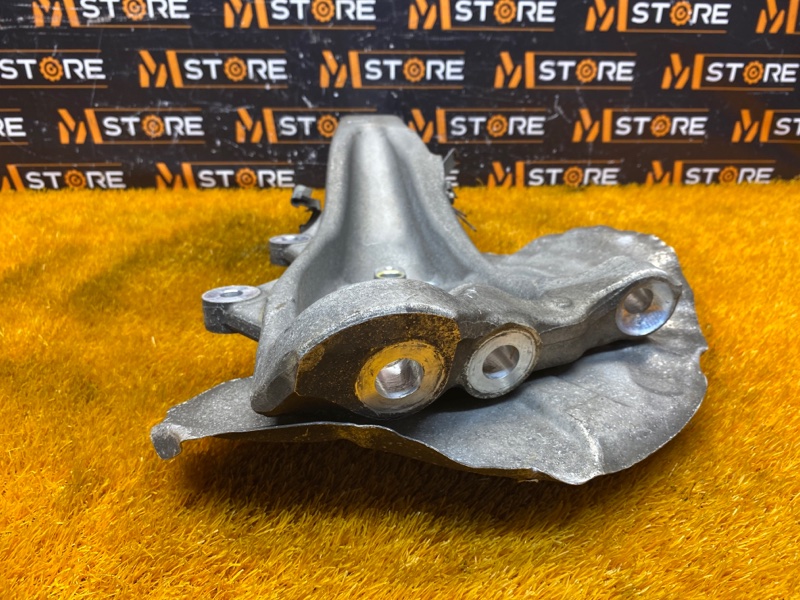 кулак поворотный, 1000 рублей, Красноярск