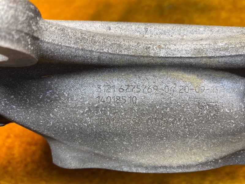 кулак поворотный, 1000 рублей, Красноярск