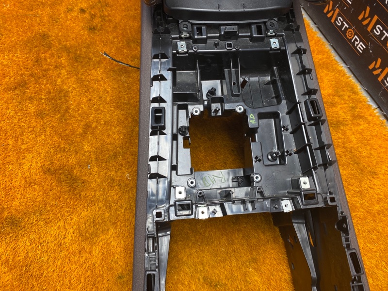 подлокотник, 5000 рублей, Красноярск