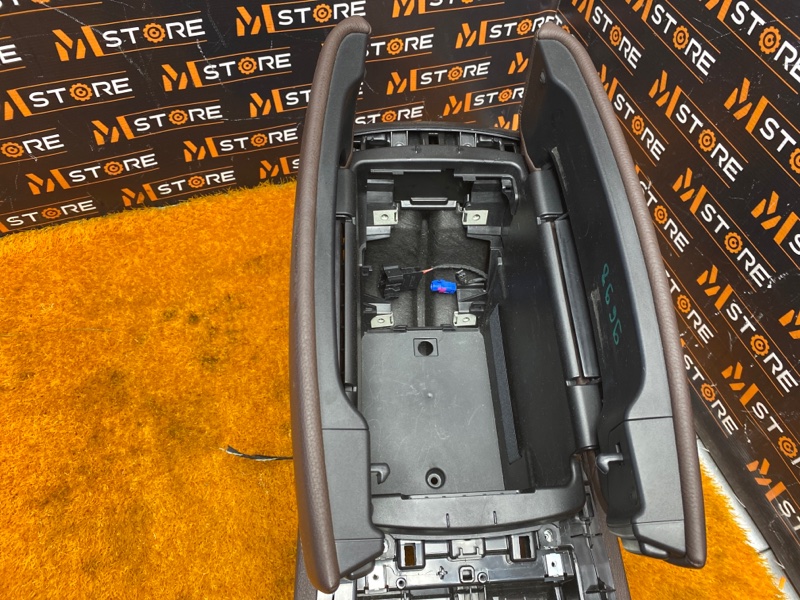 подлокотник, 5000 рублей, Красноярск