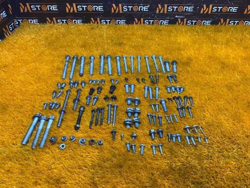 Болты и гайки ДВС, 1000 рублей, Красноярск