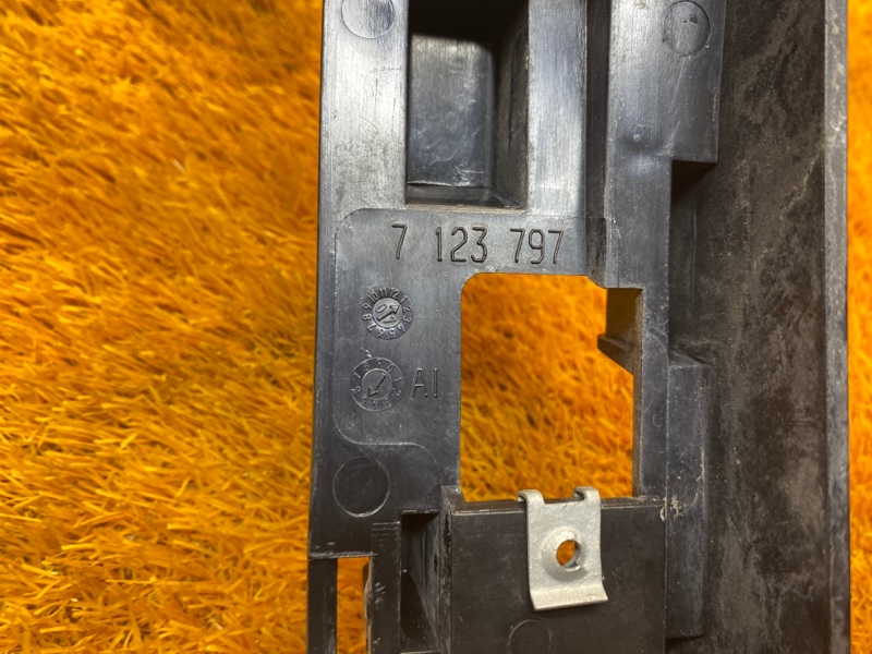 крепление бампера, 300 рублей, Красноярск