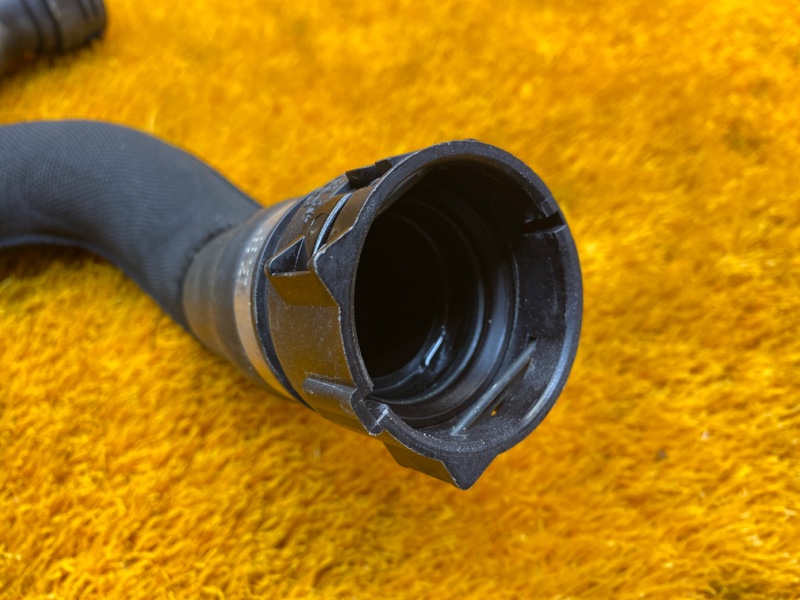 Патрубок системы охлаждения, 1000 рублей, Красноярск